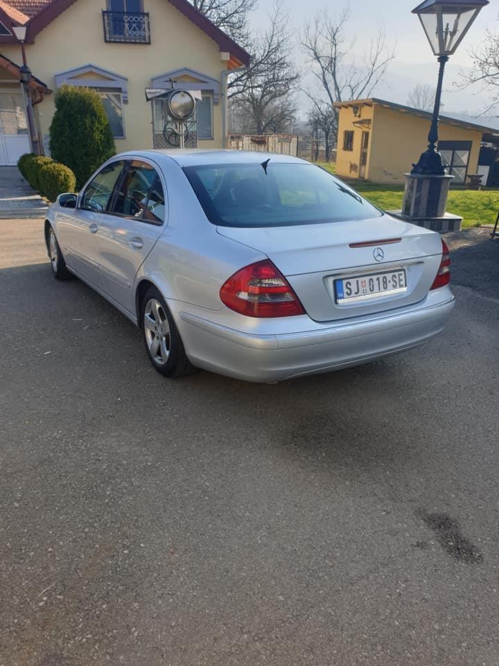 Mercedes-e-220