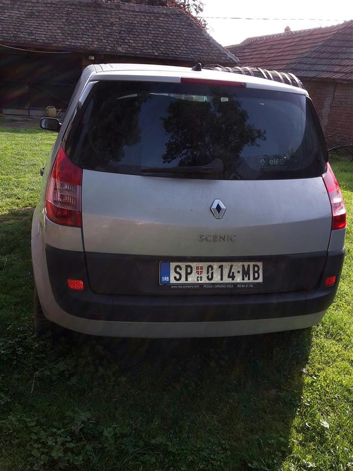 Renault-Scenic-