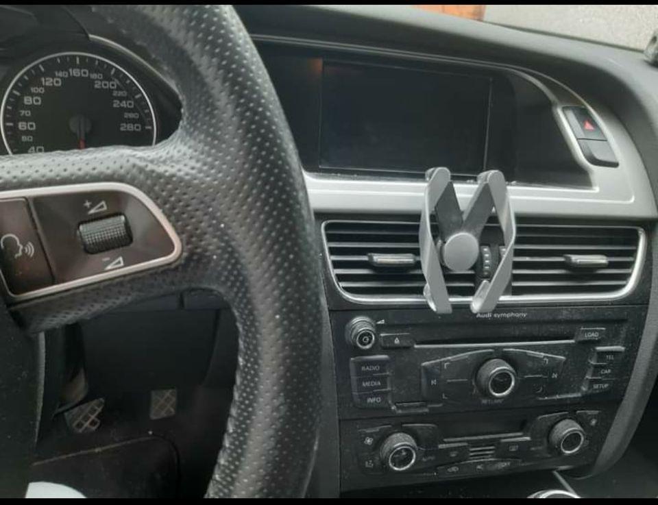 Audi-A4-2-0-2009