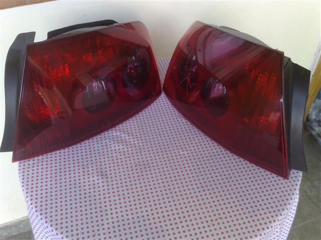 Stop-lampe-Peugeot--407
