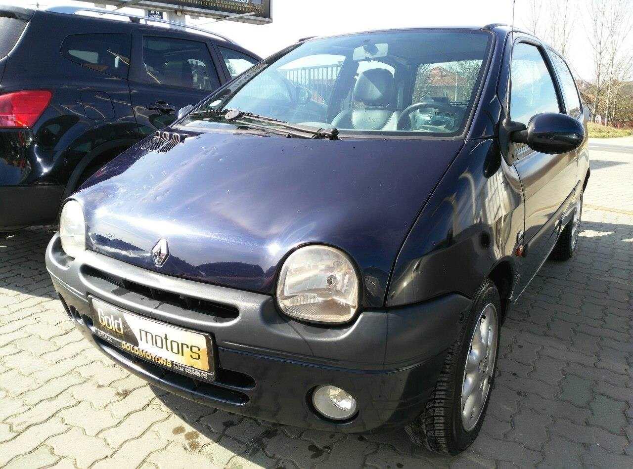 Renault-Twingo-1-2-Initiale-Paris