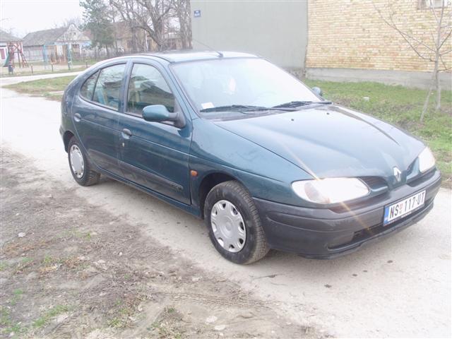 Renault-Megane--plin--98