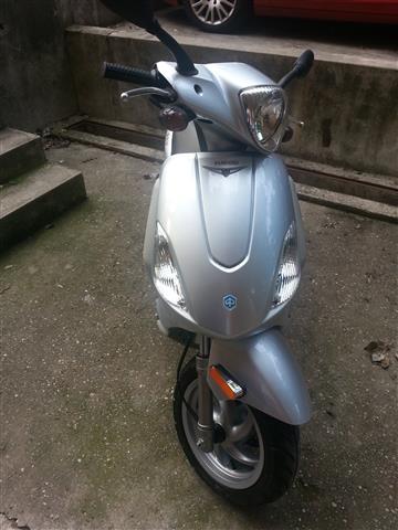 Piaggio-Fly-150---09
