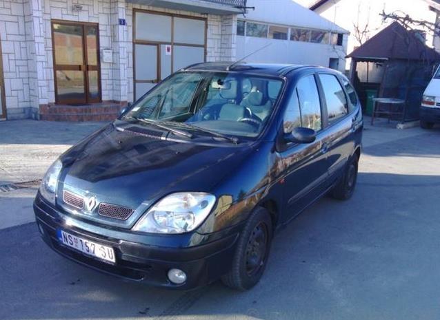 Renault-Scenic--02