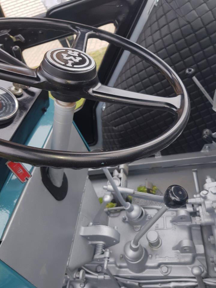Na----prodaju-traktor