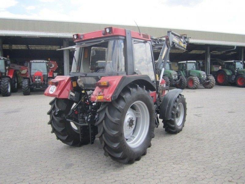 Traktor-Case-IH-4240