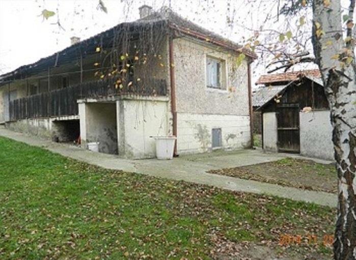Kuca-Beli-Potok-ispod-same-Avale-CENTAR-POVOLJNO