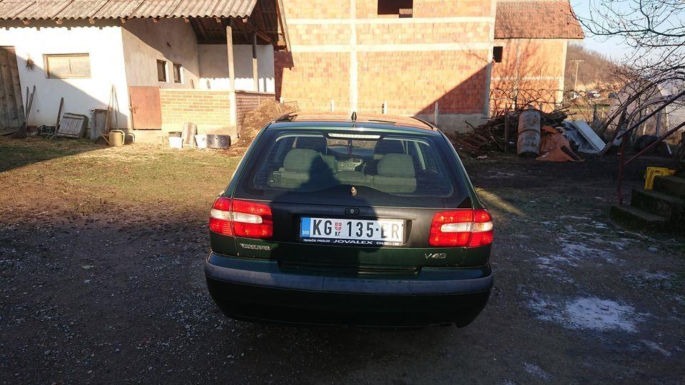 Volvo-v40-2002