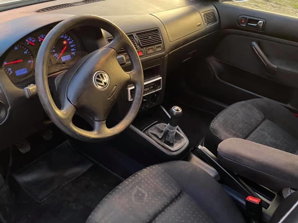 VW-GOLF-4