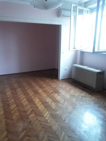 Polunamesten stan 43m2 u Centru