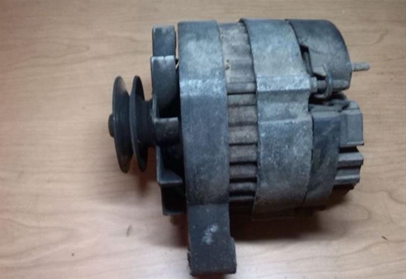 Peugeot-309-alternator