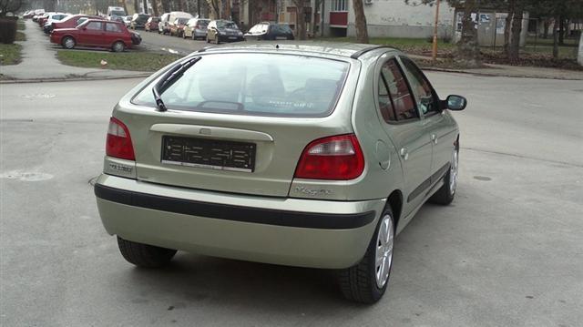 RENAULT--MEGANE-1-6---03