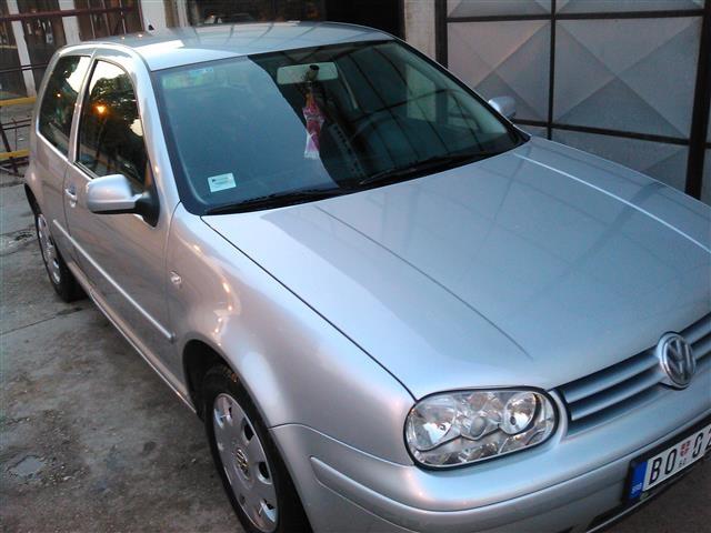VW-Golf-4-1-6-16V-highline