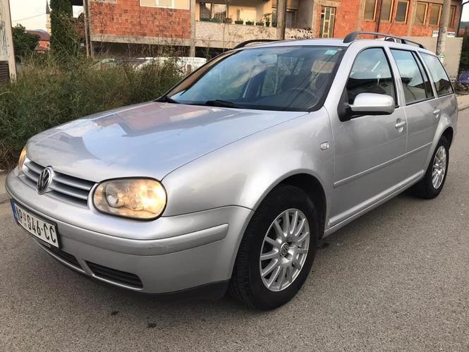 GOLF IV