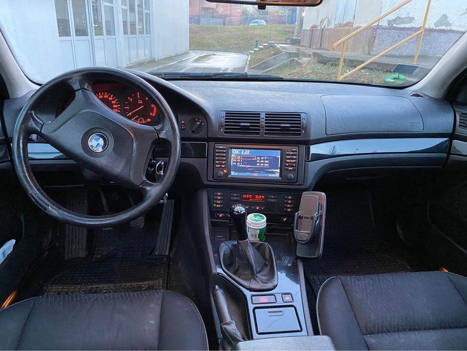 --BMW-520-2002-god--