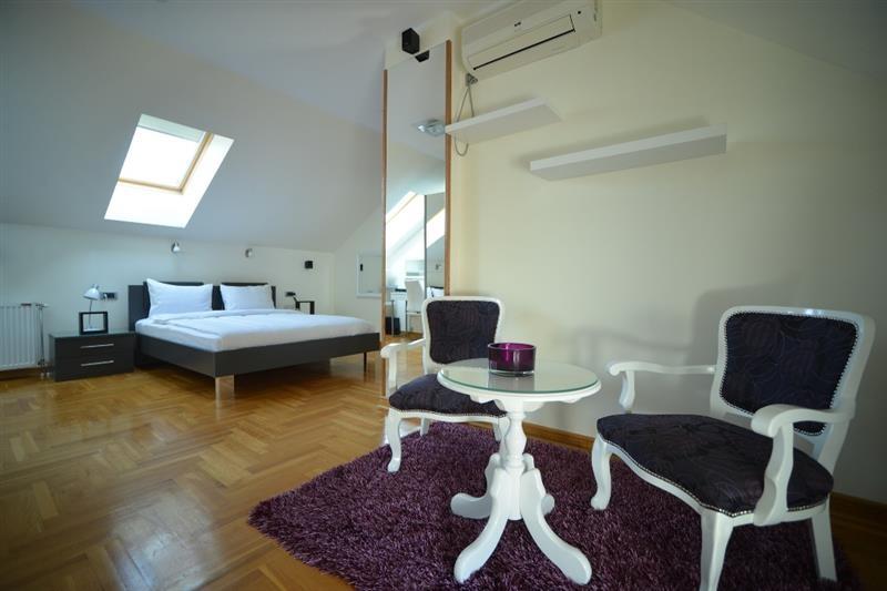 EXTRA-LUX-PENTHOUSE-U-CENTRU-NOVOG-SADA