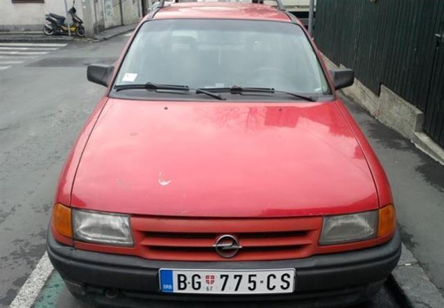 Opel-Astra-1-4i--93