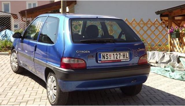Citroen-Saxo-1-5d--01-