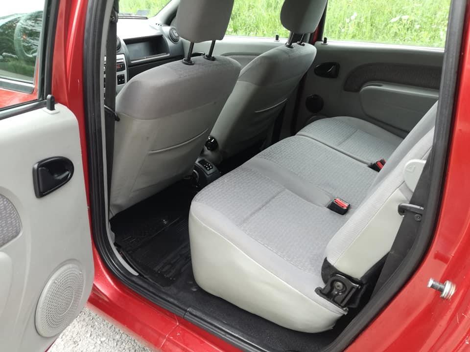 Dacia-Logan