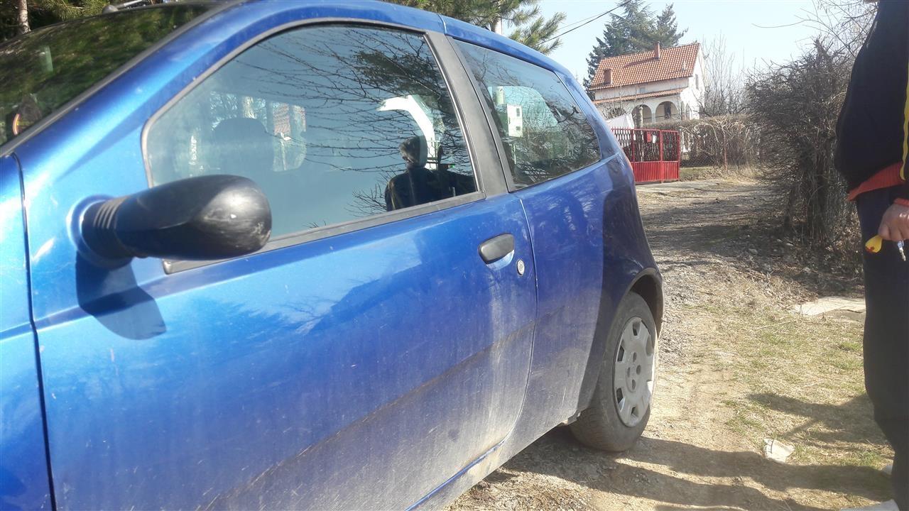 Prodajem-fiat-punto-2001-god--