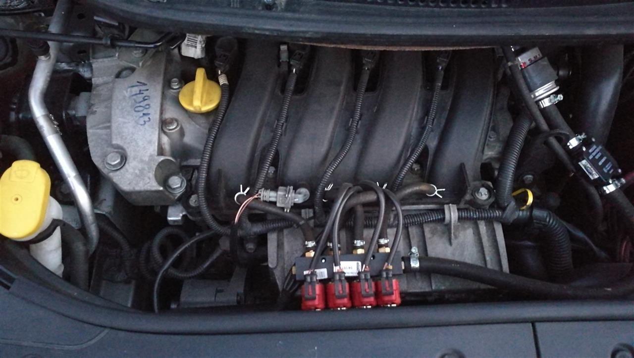 -Renault-Scenic-2-0-16v-TNG