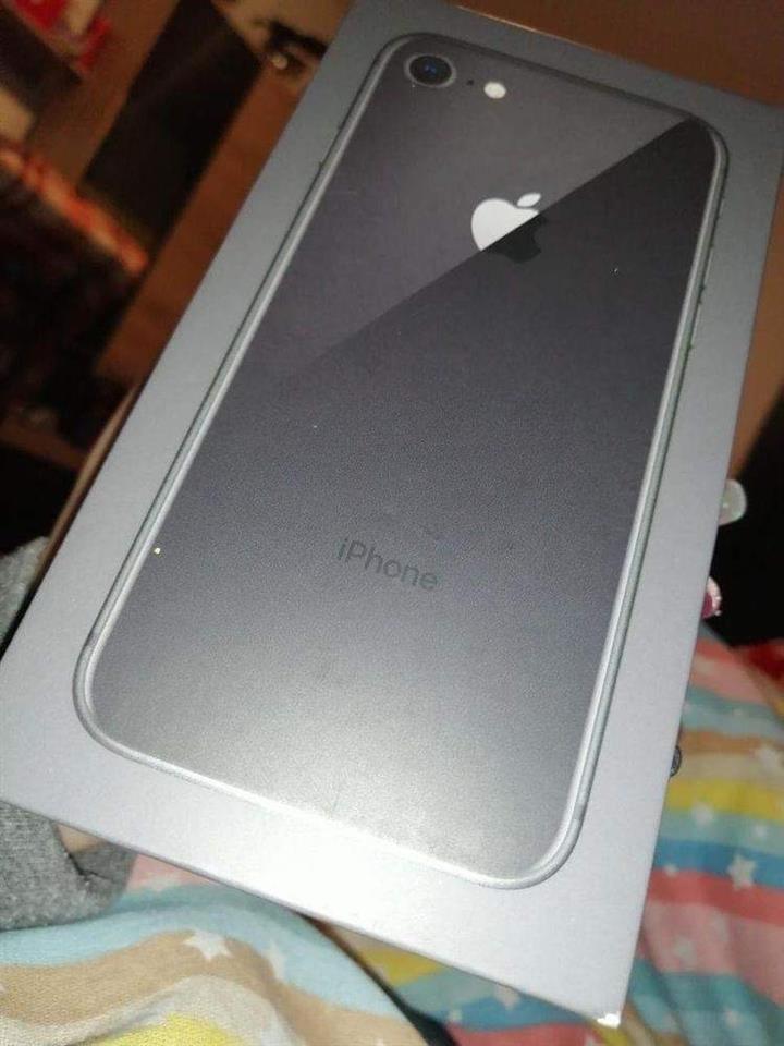 iPhone-8-64G