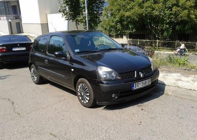 Renault Clio 1.5 DCI -03