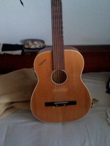 akusticna gitara"vegas"stara 40 godina