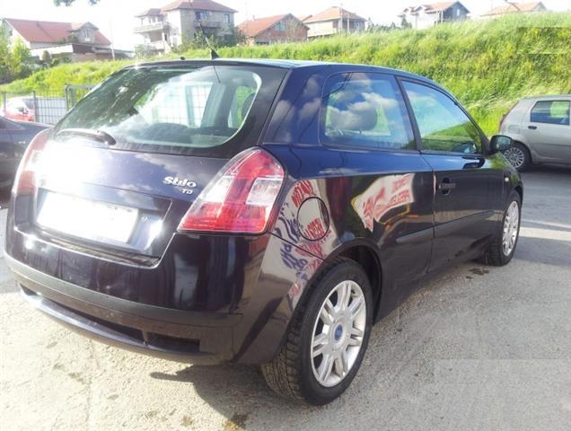 Fiat-Stilo--02