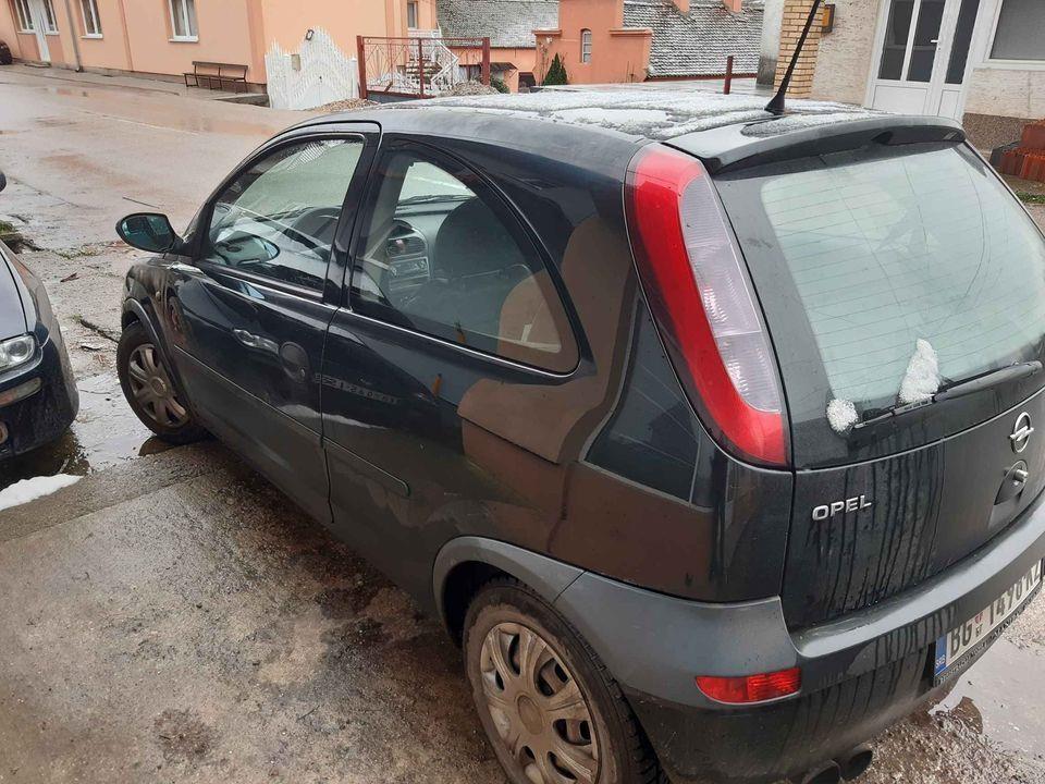 Opel-corsa10benz