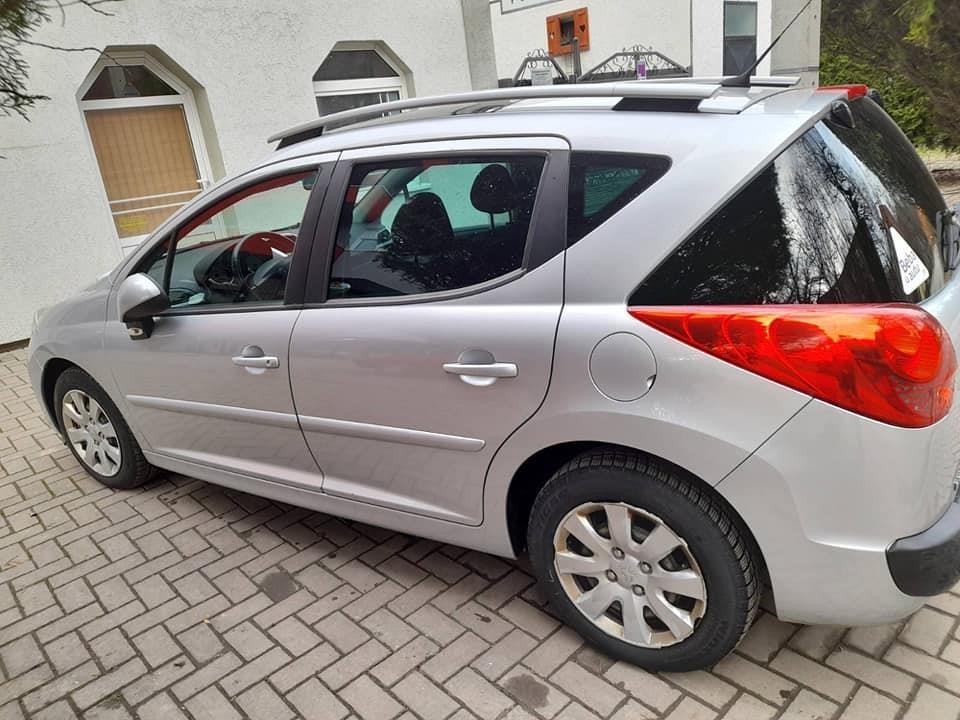 Peugeot-207-sw