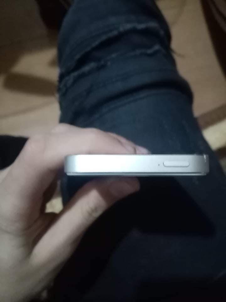 iPhone-5s-gold