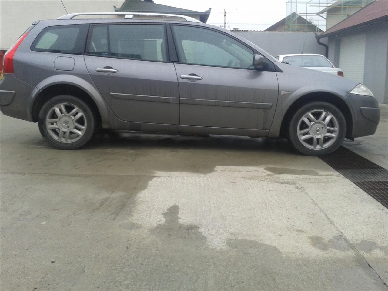 Renault-Megane-2-restayling--08