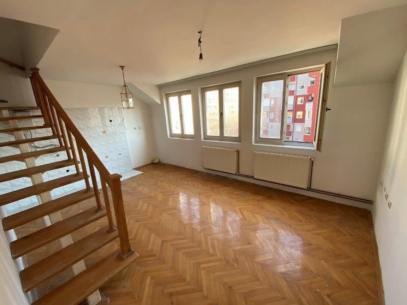 NIŠ---CENTAR---TROIPOSOBAN-STAN-94m2