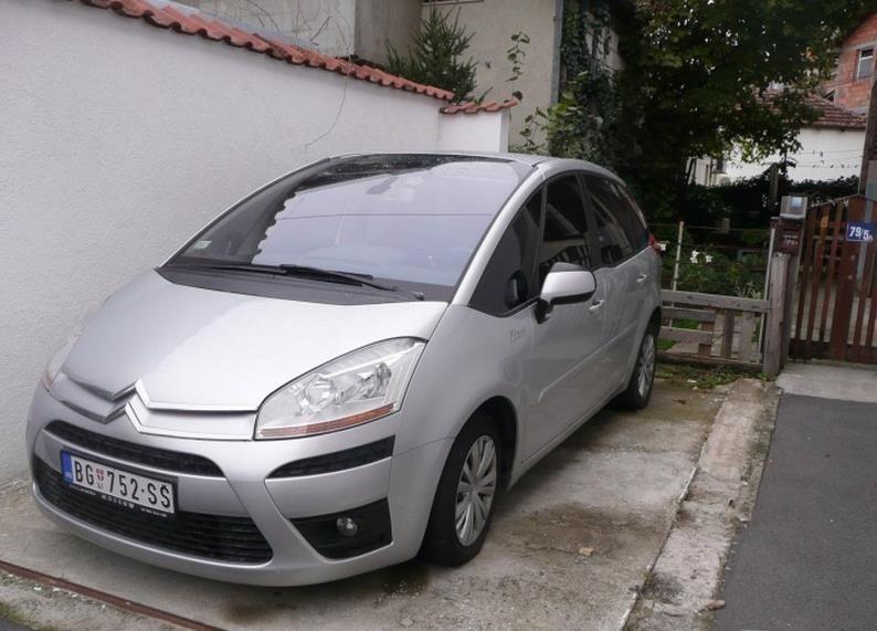 Citroen-C4-Picasso-hdi--10