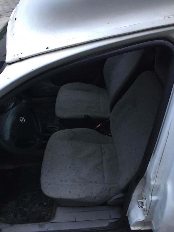 Opel-Combo-1-7d-2001god----