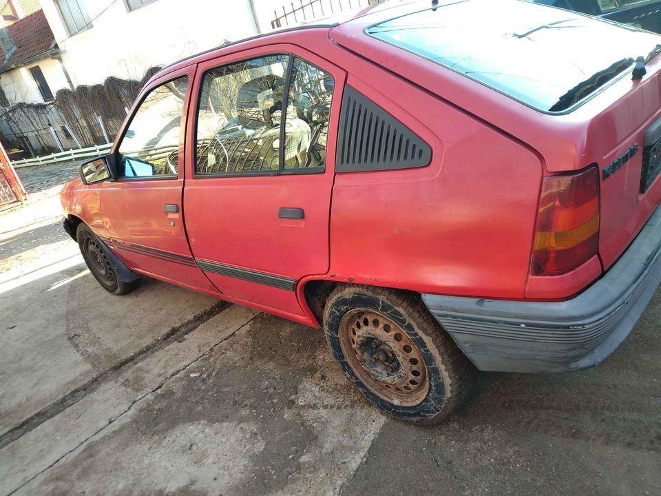 Opel-Kadett-Delovi