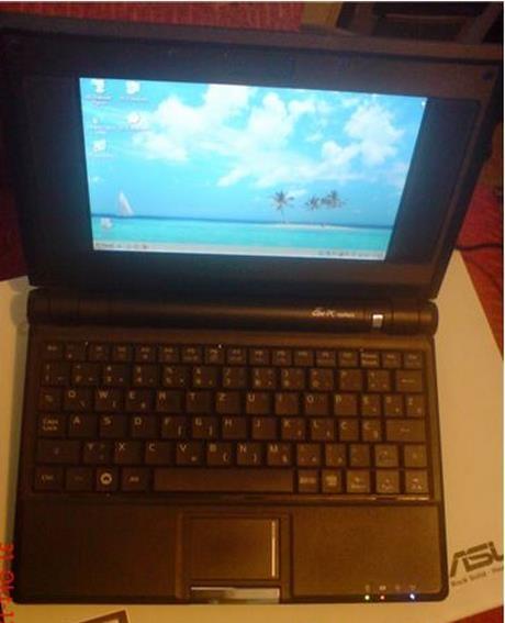 Asus-Eee-PC-4g-surf