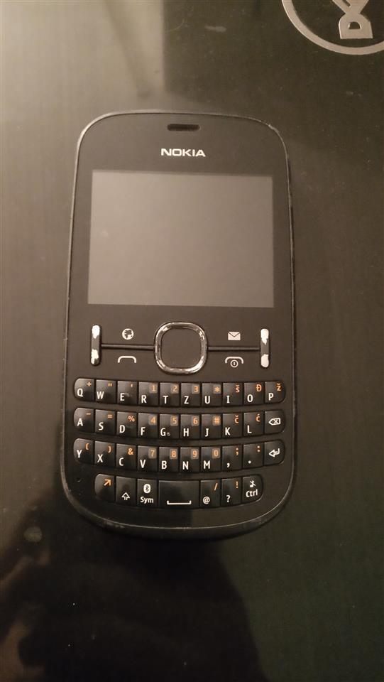 Polovan-telefon-Nokia-201