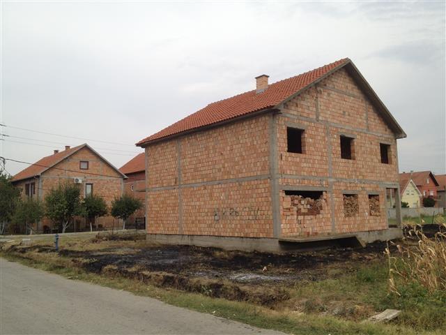 PRODAJEM-KUCU-HOTNO---