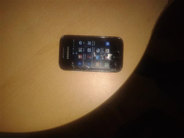 Prodajem Samsung Galaxy Yang