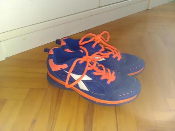 Patike marke DIADORA