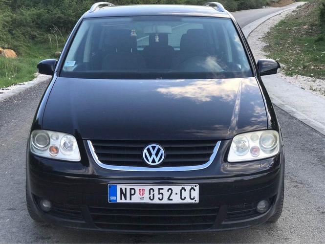 Wv Turan 2.0 TDI 2004 Godina