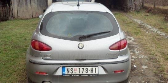 Alfa-147-Selespeed-2-0-TS--01