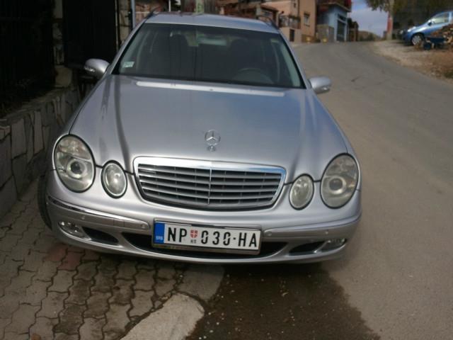 Mercedes---E-220CDI-ELEGANCE