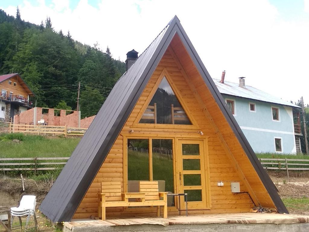 Drvene-montazne-kuce-A-frame