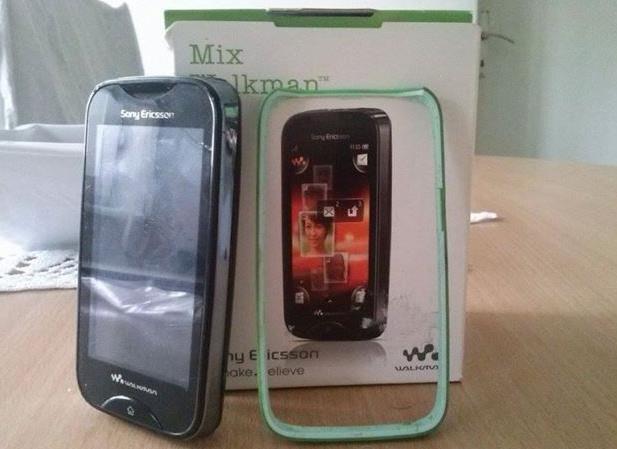 Sony-Ericsson-Mix-Walkman-wt13i