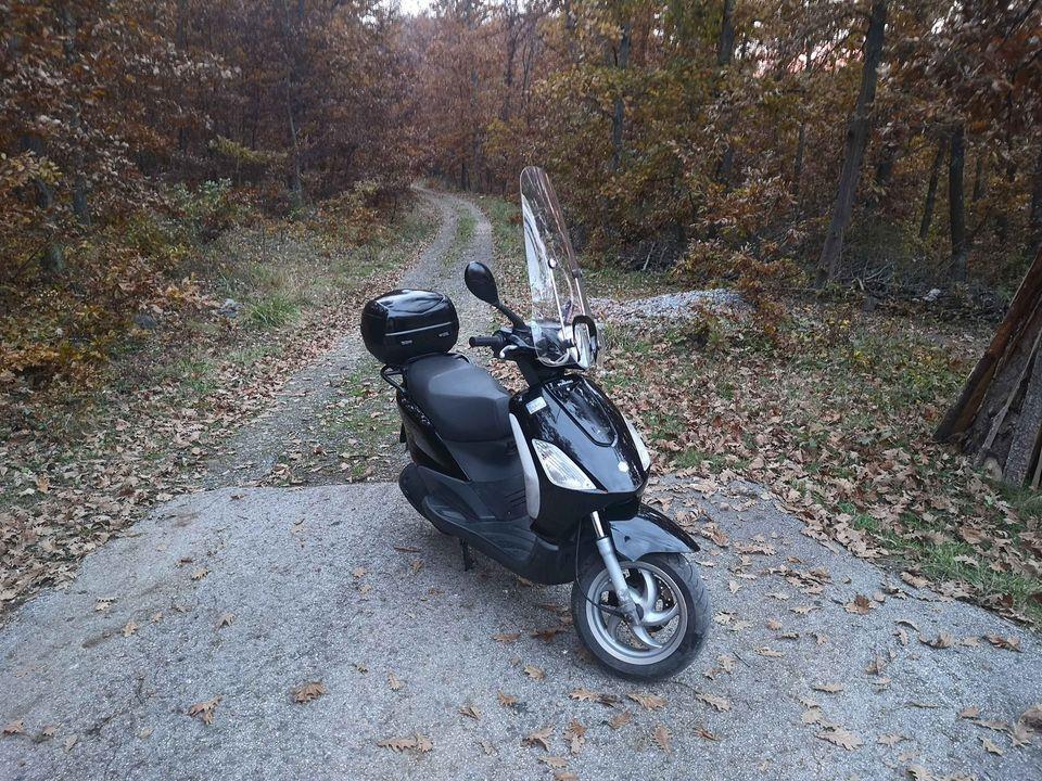 Piaggio-fly-125