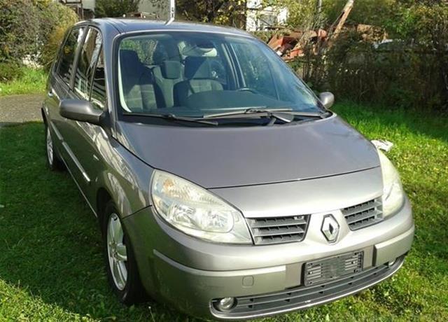 Renault Scenic 1.9 DCi -04