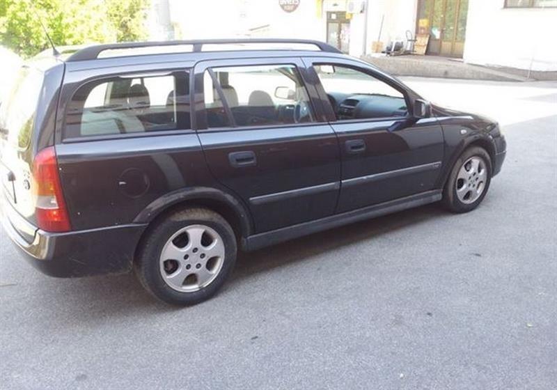 Opel-Astra-2-0-DTI--02